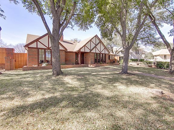 3rd image of 9619 Mill Hollow Dr