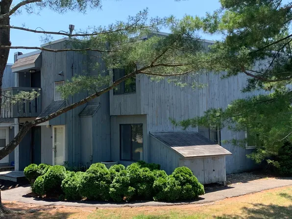 5 Birch Lane #E, East Haven, CT 06513