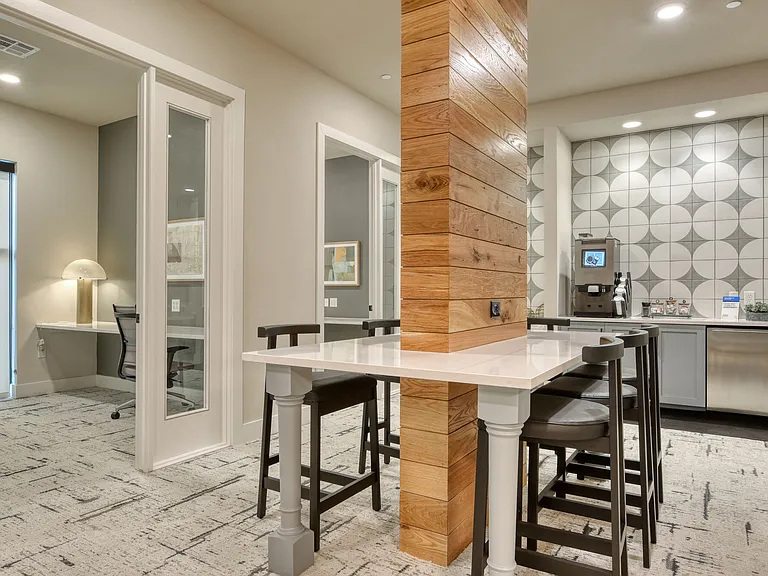 Lenox Grandview — Photo 25