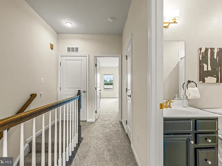 102 S Newkirk St — Photo 12