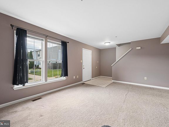 5th image of 108 Stull Ct