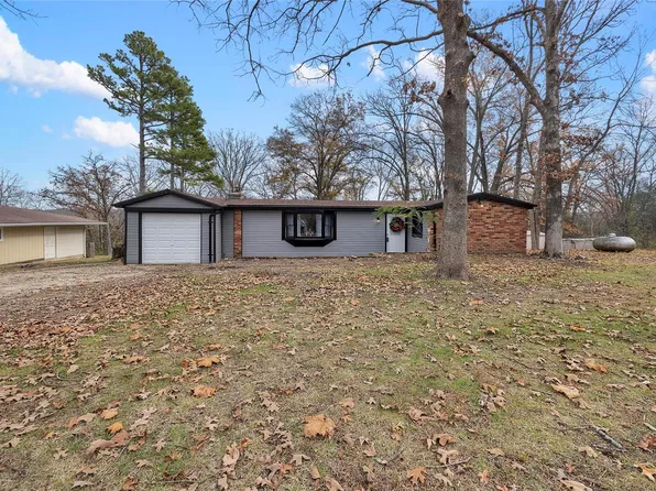 14004 Trails End Dr, De Soto, MO 63020