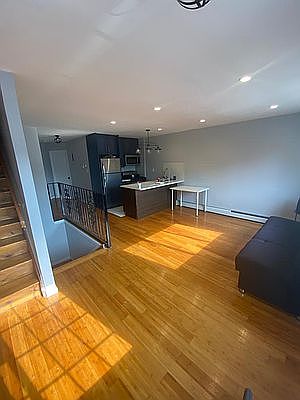 1st image of 25 Monaco Pl #3