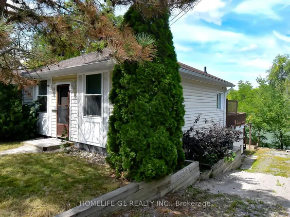 54 Riverside Dr, Welland, ON L3C 5E2