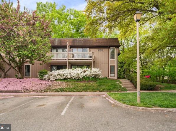 5820 Royal Ridge Dr Unit R, Springfield, VA 22152