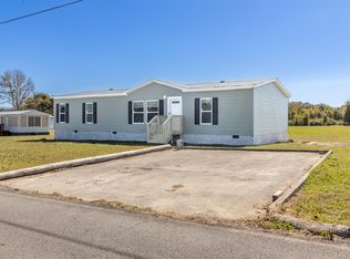 390 Brandon Cir, Chatsworth, GA 30705