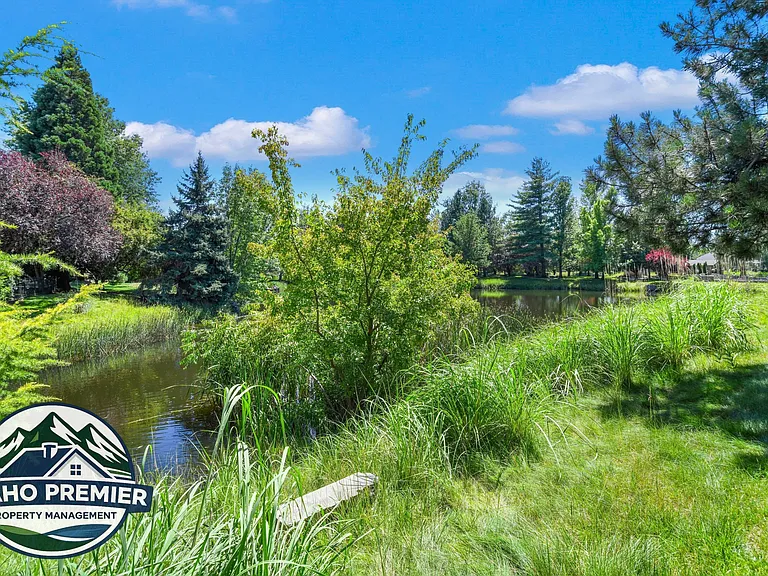 418 E Trailside Dr — Photo 35