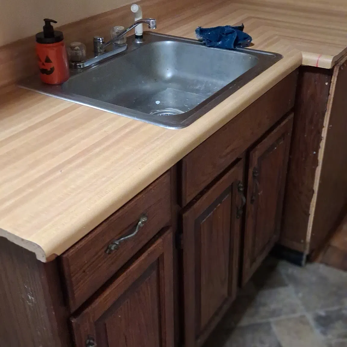 1 bed, 650 sqft, $1,000 — Photo 3