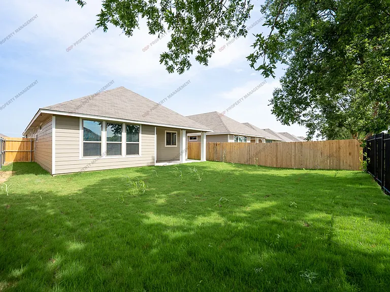 624 Ripplewood Dr — Photo 25