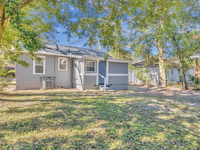 8025 Paul Jones Dr — Photo 7