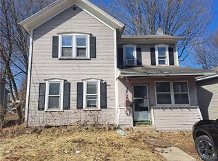 6 Grove St, Baldwinsville, NY 13027