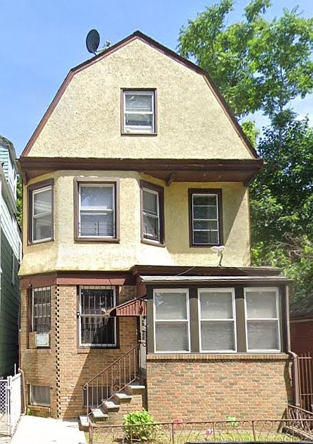 1st image of 194 S 12th St #2A