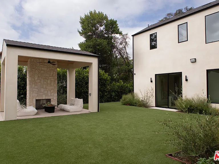 5064 Encino Ave — Photo 6