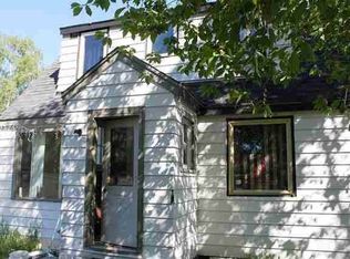 120 Charles St, North Pole, AK 99701