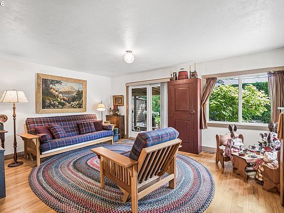 5th image of 4534 NE 78th Pl