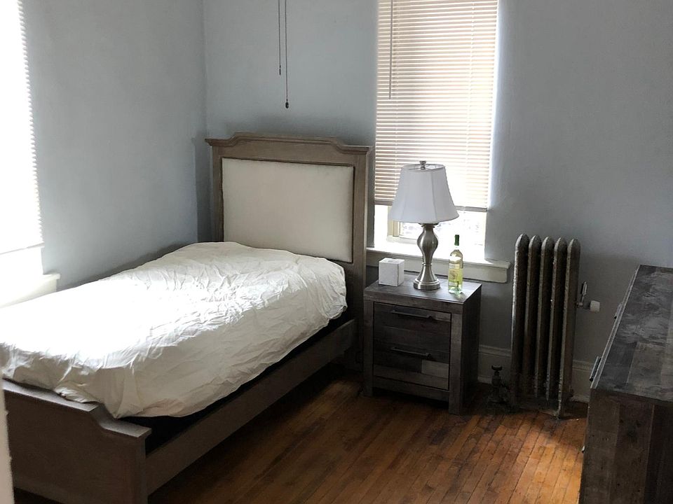 1st image of 4806 Euclid Ave #11
