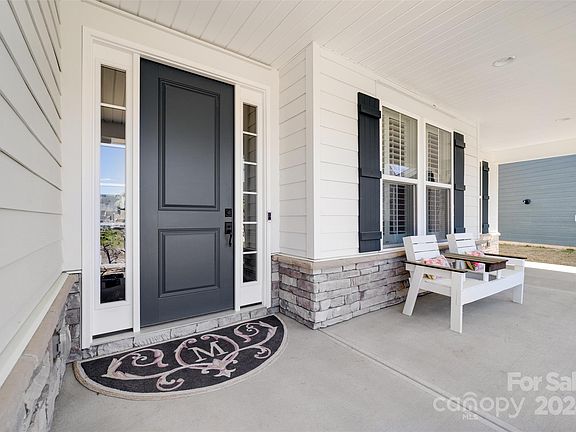 3rd image of 105 Hemlock Cove Ct
