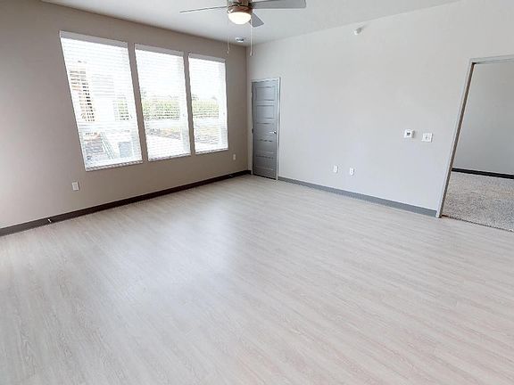5th image of 3315 Aurora Ave Unit 104