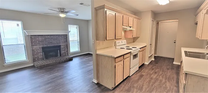 1432 Briar Cir — Photo 7