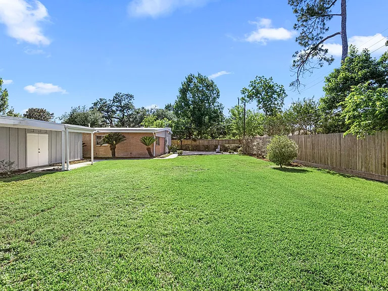 10310 Mayfield Rd — Photo 42