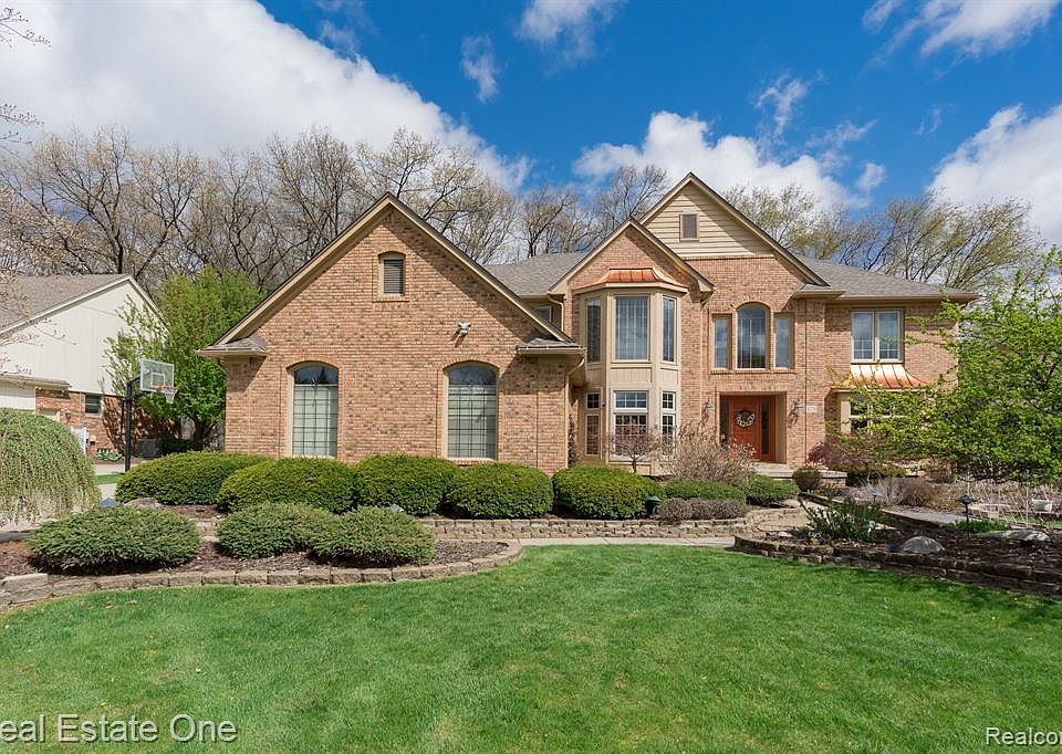 3716 Merriweather Ln, Rochester Hills, MI 48306 Zillow