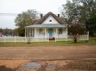 101 Pike St E, Osyka, MS 39657