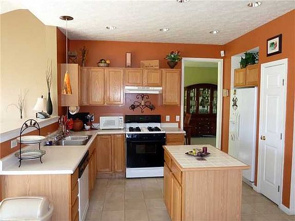 5th image of 123 Sparrow Dr