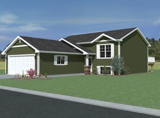 704 Sun Valley St, Brookings, SD 57006