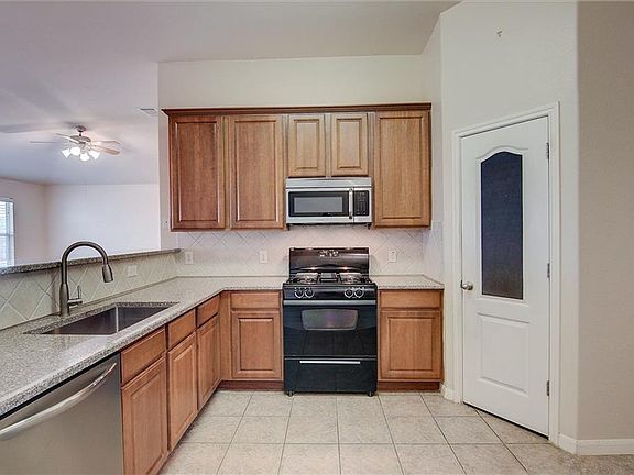 2nd image of 199 Paddington Dr