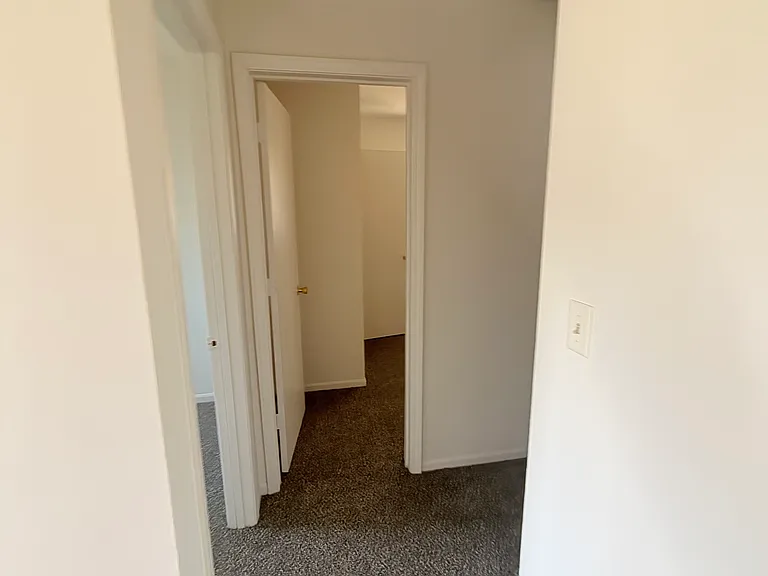 210 Beau Maye Ave #5 — Photo 5