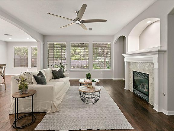 5th image of 139 Ledgestone Pl