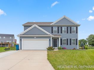 2424 Green Rush Ln, Zeeland, MI 49464