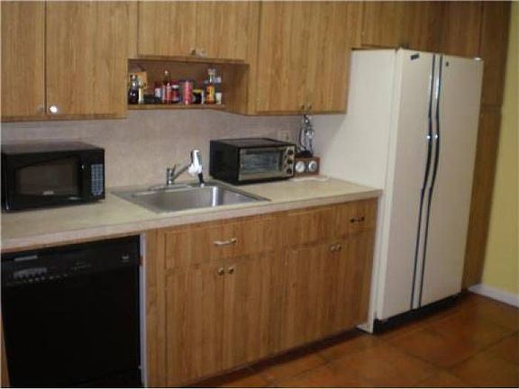 3rd image of 3109 N 57th Dr