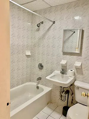 Rented by D H Realty & Management Inc | media 9