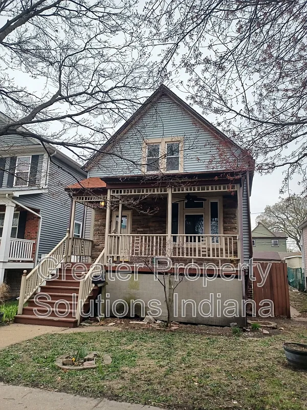 3 bed, 1.0 bath, $1,850 — Photo 1