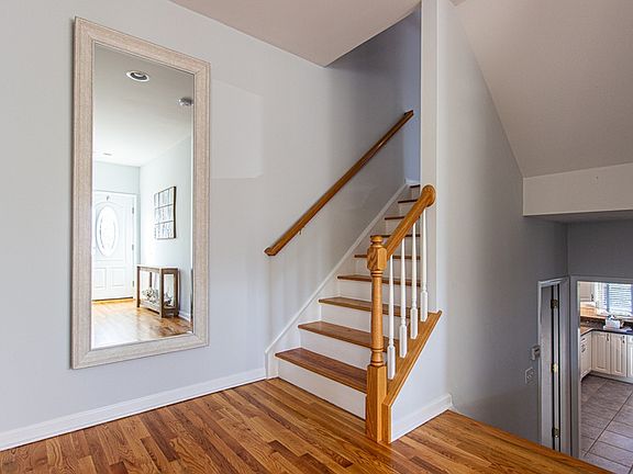 3rd image of 303 New Jersey Ave #35-1