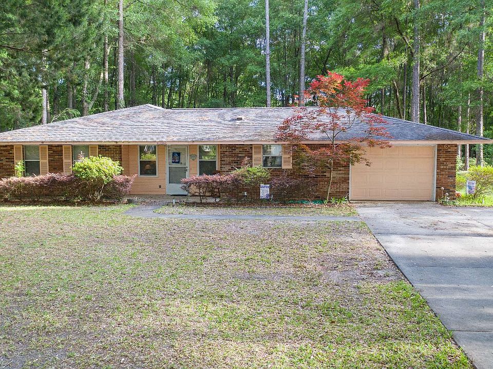 1st image of 23340 Meadow View Dr