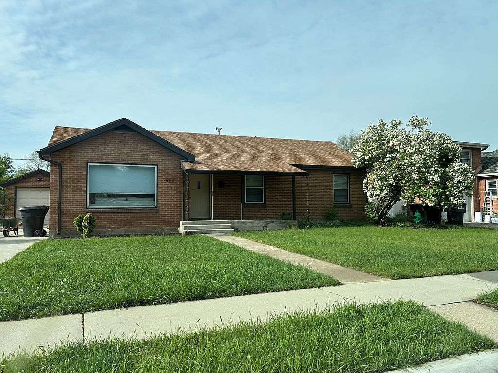 952 E 150 N - Property Image