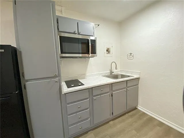 1 bed, 1.0 bath, 300 sqft, $700 — Photo 4