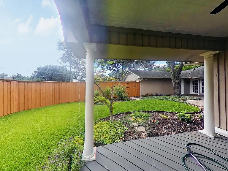 7618 Meadowhaven Dr — Photo 33