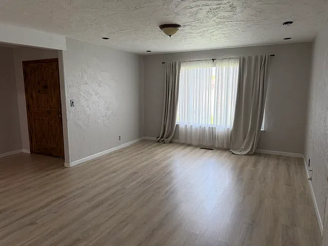 3 bed, 1670 sqft, $3,500 — Photo 4