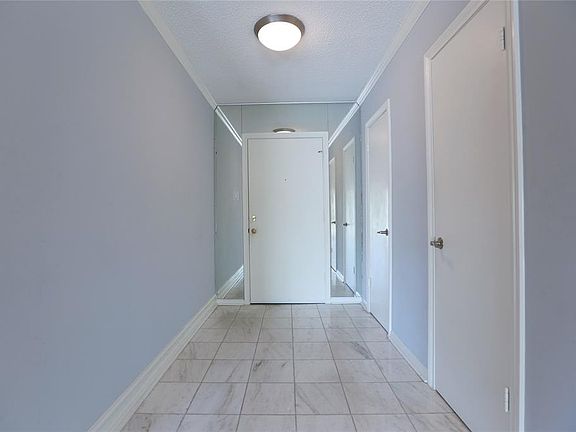 2nd image of 2601 Bellefontaine St #B212