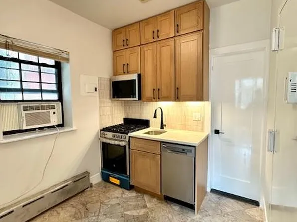 527 Leonard Street image 1 of 6