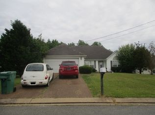 39 Sedgefield Dr, Jackson, TN 38305