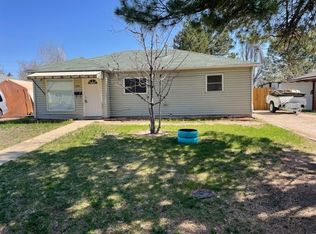 944 Uvalda St, Aurora, CO 80011