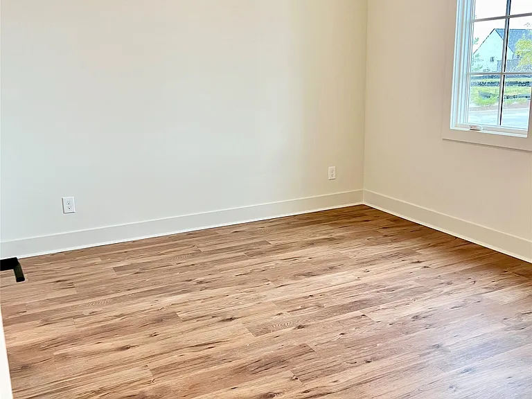 4417 Bloomsbury St — Photo 5