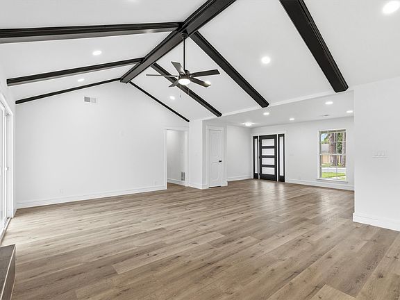 5th image of 2203 Foxcroft Cir