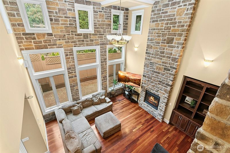 5th image of 18634 92nd Avenue NE