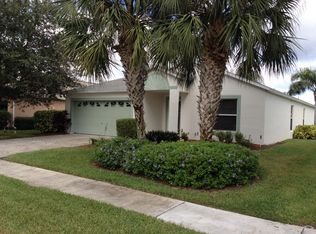 686 Collier Lake Cir, Sebastian, FL 32958