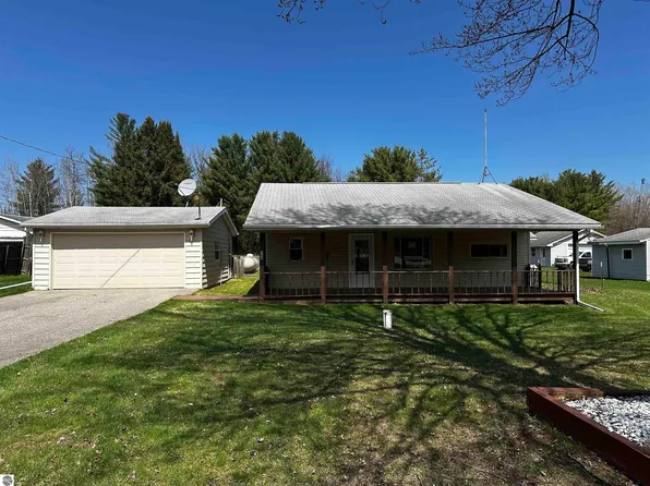 364 W Greenwood Rd, Alger, MI 48610